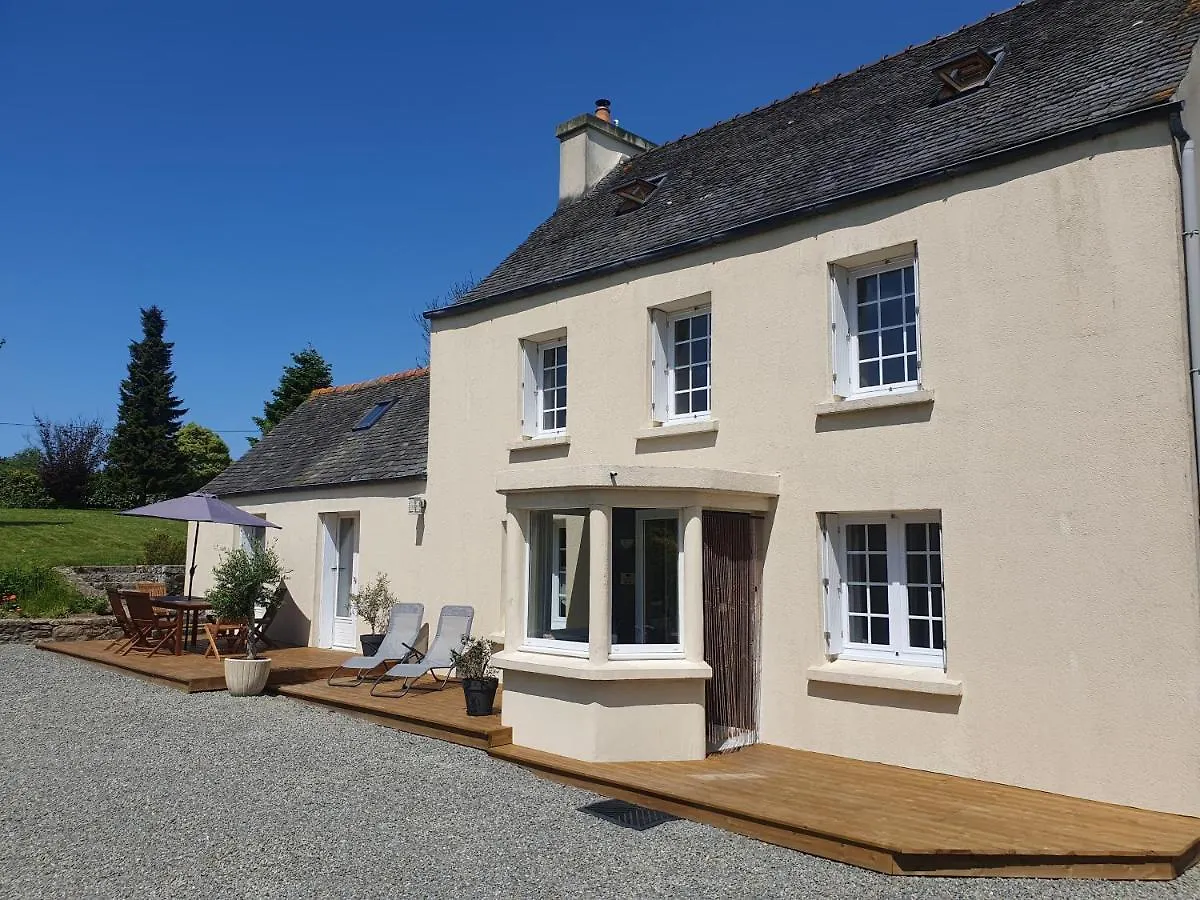 Gite Au Cafe Des Marguerites Plounevez-Lochrist Holiday home